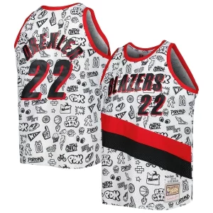 Fácil de llevar Versátil Clyde Drexler Portland Trail Blazers 1991/92 Hardwood Classics Doodle Swingman Player Jersey White